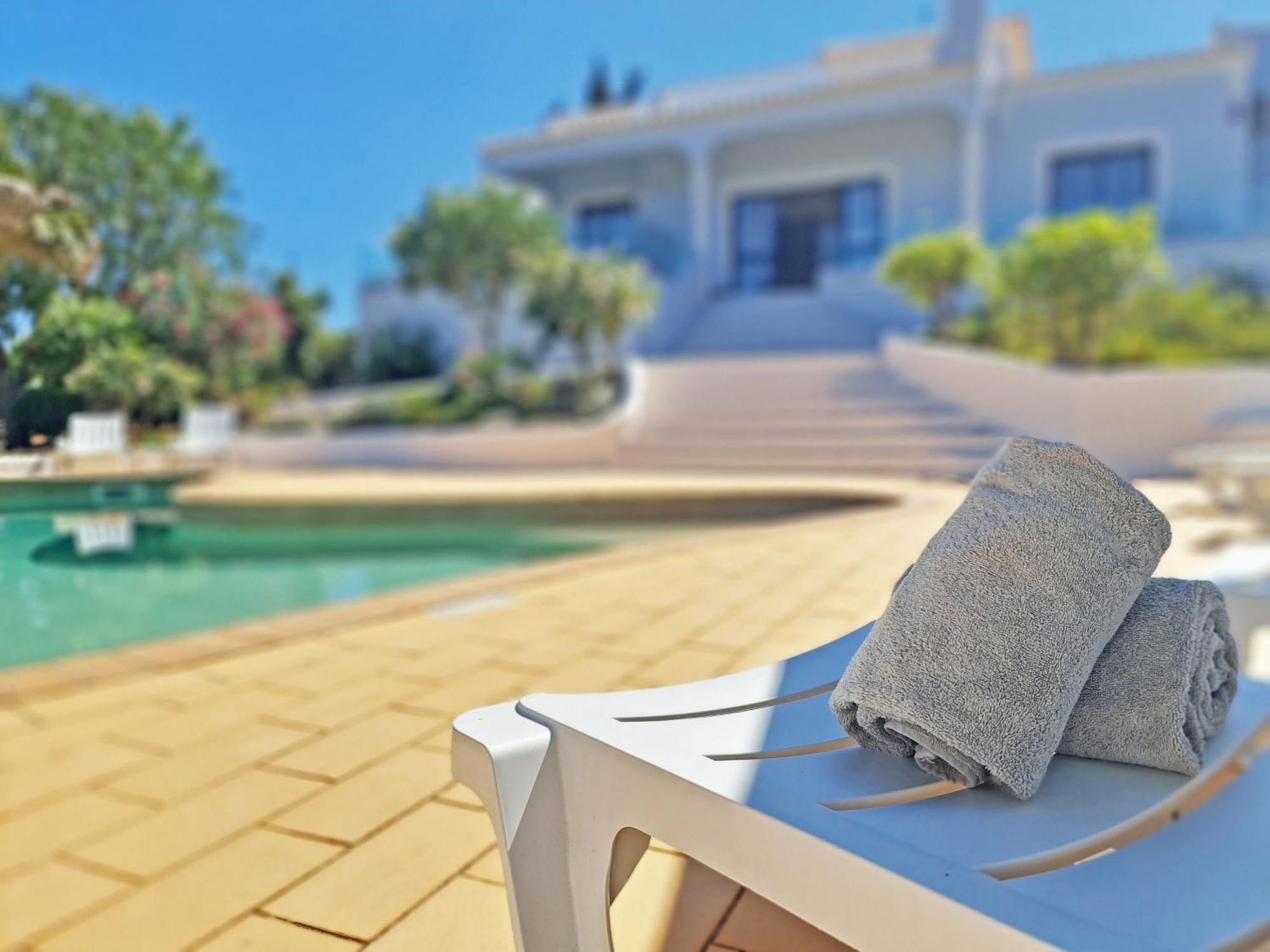 Casa Vitoria - With Private Pool Villa Pêra Kültér fotó